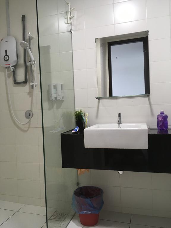 Warm Stay At Trefoil Setia Alam Εξωτερικό φωτογραφία