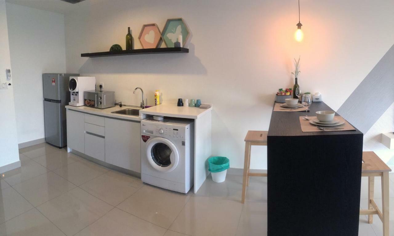 Warm Stay At Trefoil Setia Alam Εξωτερικό φωτογραφία