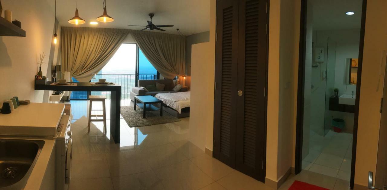 Warm Stay At Trefoil Setia Alam Εξωτερικό φωτογραφία